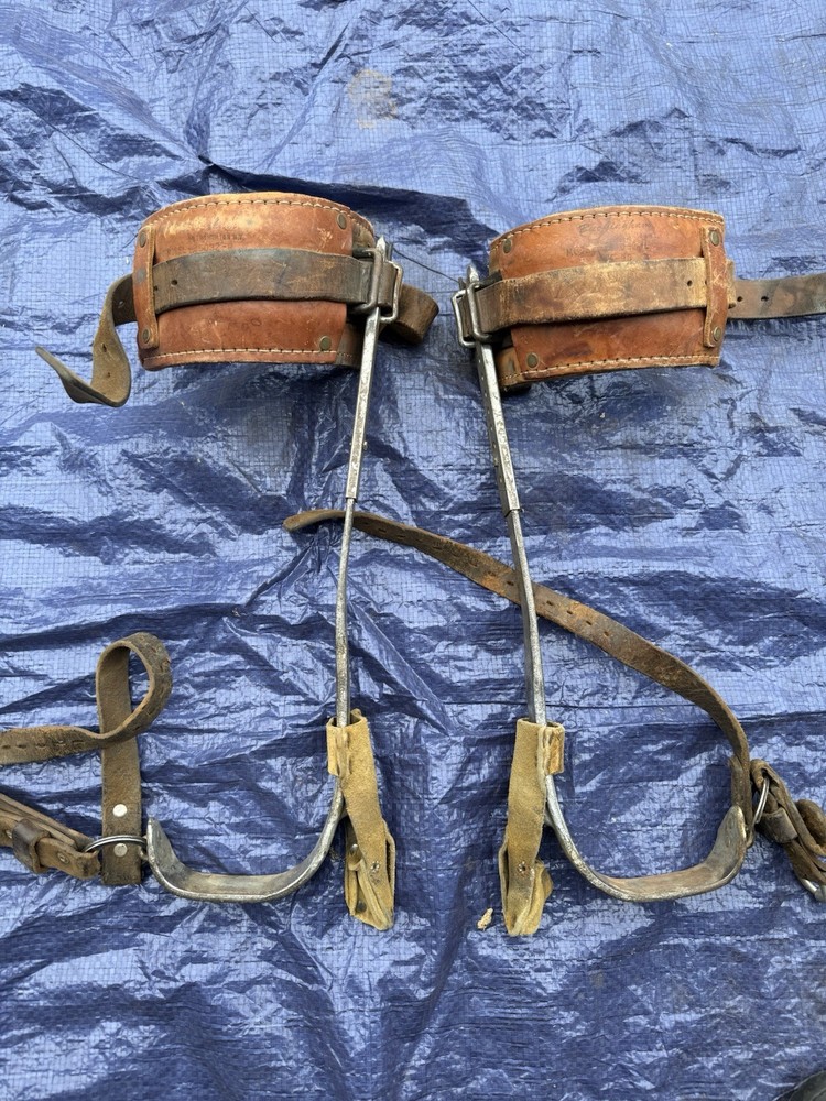 Vintage Buckingham Hooks And Leather Pads