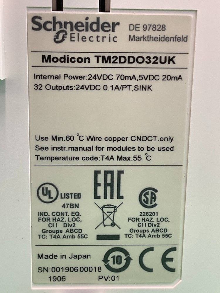 TM2DDO32UK - SCHNEIDER ELECTRIC 32 Output Module NEW-