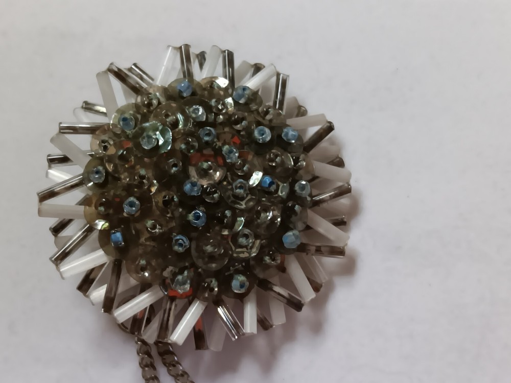 VINTAGE SWEATER PIN SET GLASS BEADS SEQUINS
