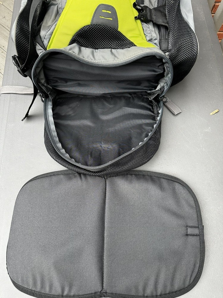 Amphipod Race-Lite Transition Pack - Triathlon Swim Backpack