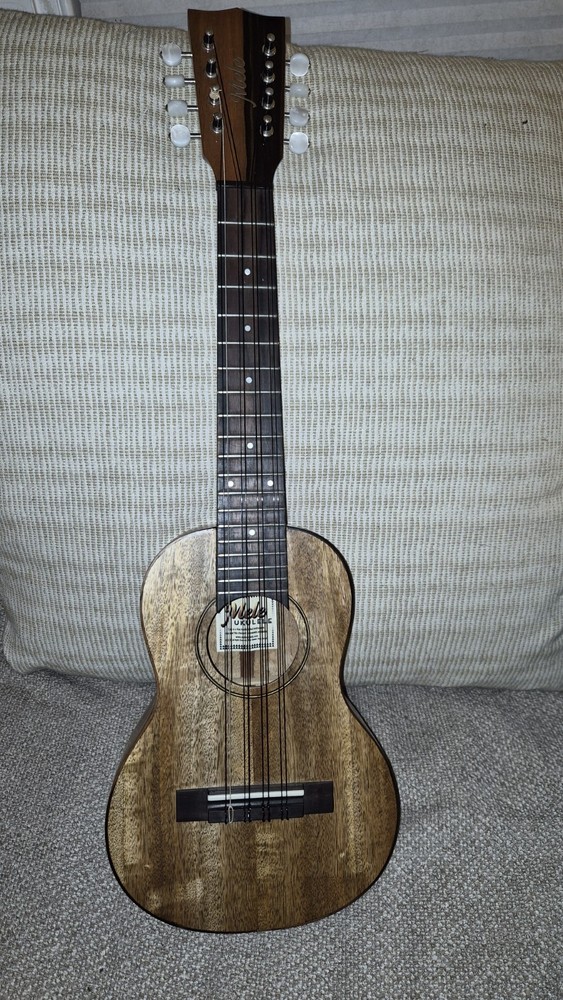 Mele 8-String Handcrafted Mango Ukulele Natural Finish with Hard Case