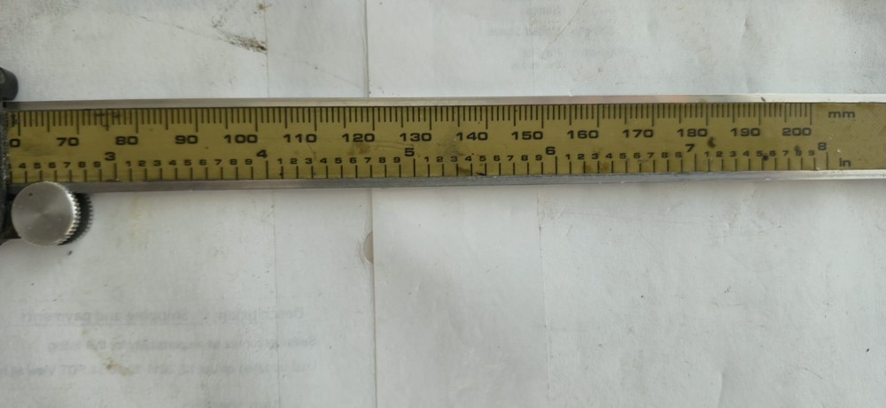 Mitutoyo 500-322 Digimatic 8" Calipers. 1 Small Issue-- READ DESCRIPTION PLEASE