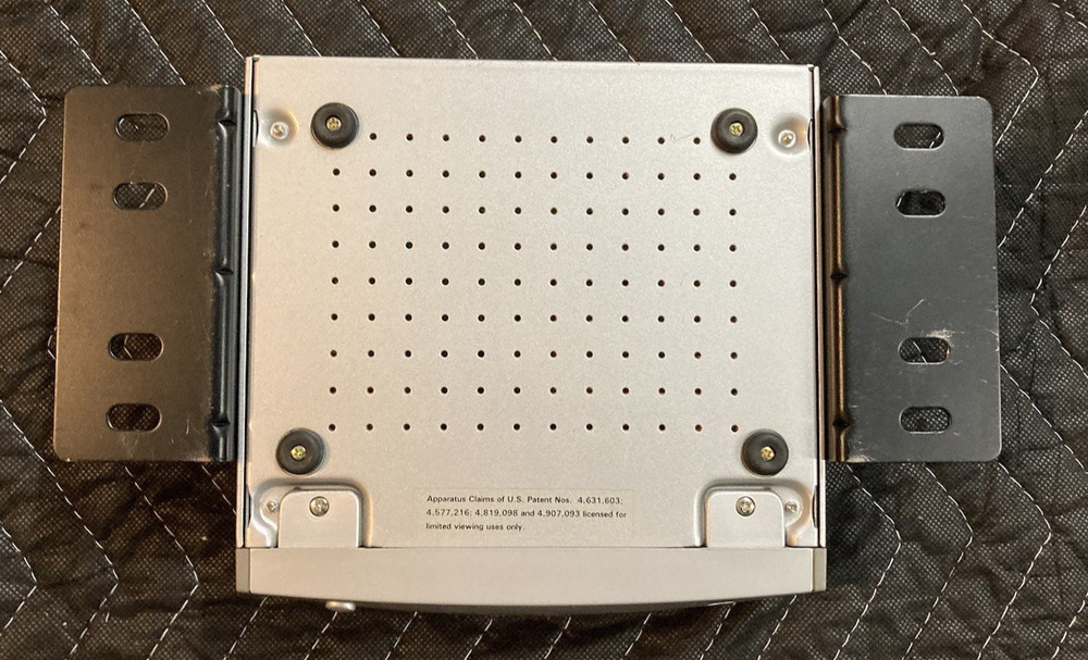 Qwestar Portable Car Dvd CD MP3 Player(UNTESTED)