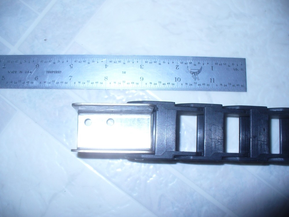 e-chain cable carrier