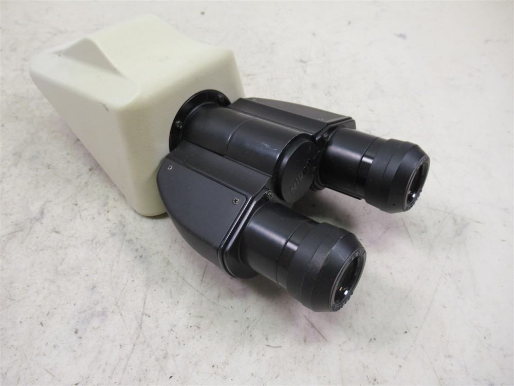 Nikon E200 Eclipse Binocular Microscope Head with 2 Eyepieces