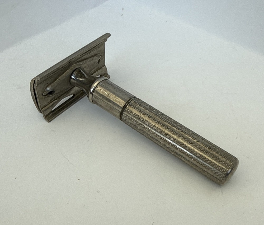 Vintage Gillette Fat Handle Double Edge Safety Razor