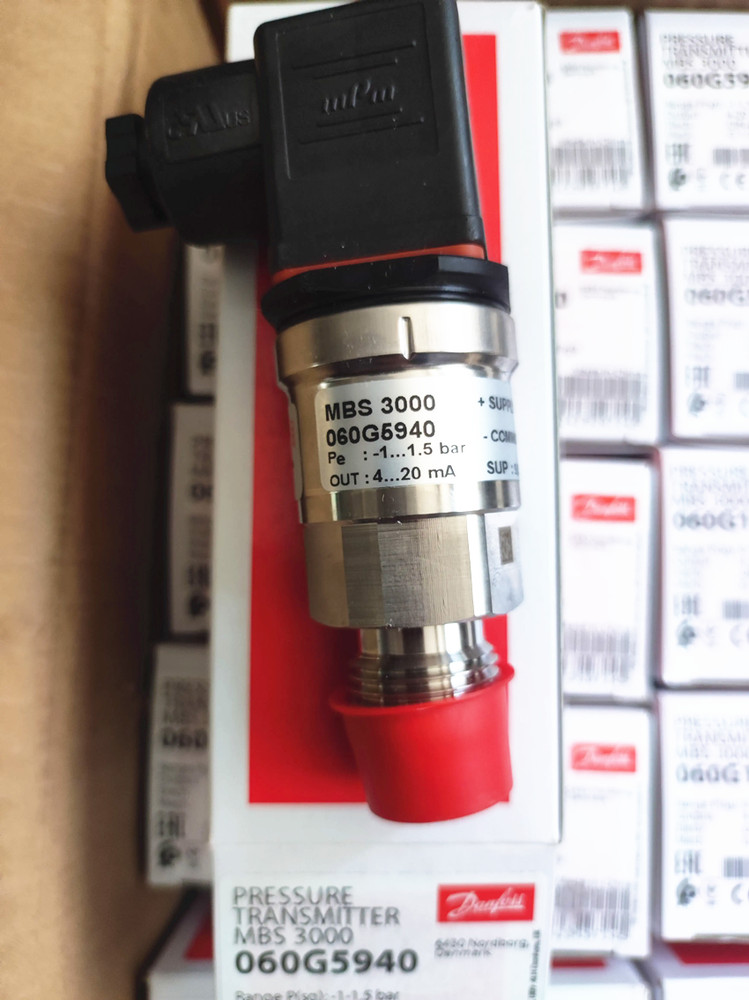 1pcs Danfoss Pressure Transmitter Sensor MBS3000 060G5940 -1-1.5bar