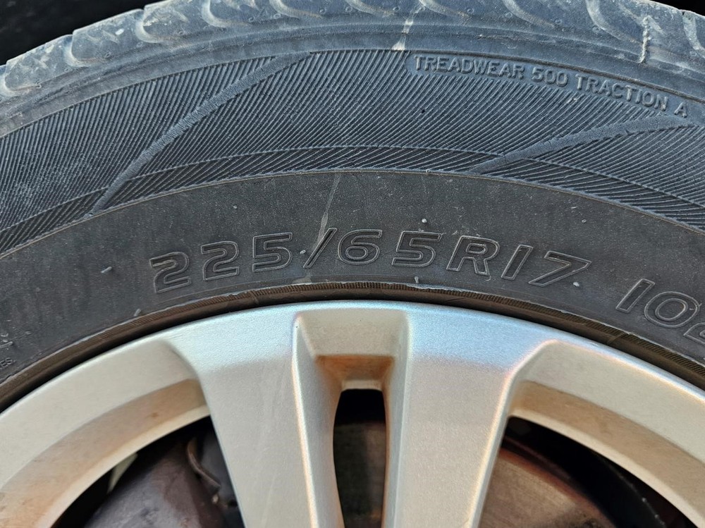EQUINOX 2015 Headrest 2430246