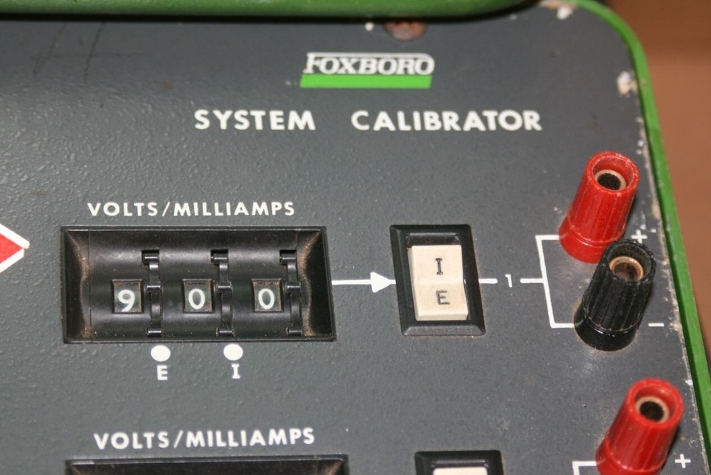 Invensys Foxboro 2AT-CAL Spec 200 System Calibrator