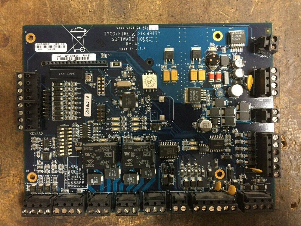 Tyco Fire & Security  Software House RM-4E door controller