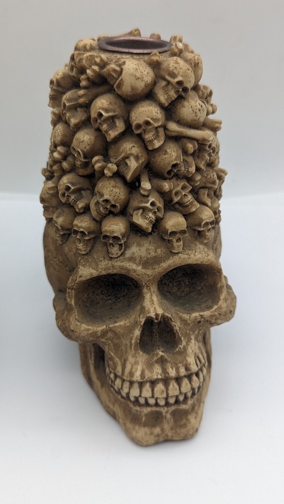 RETIRED BONE SUMMIT COLLECTION SKULL TOWER 97 WUI CANDLE HOLDER