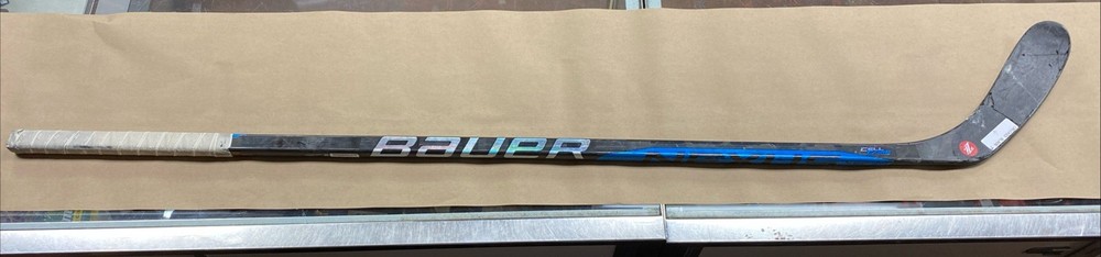 Bauer Nexus Sync Grip Composite Hockey Stick Junior LEFT P28 / Flex 40 -CRACKED