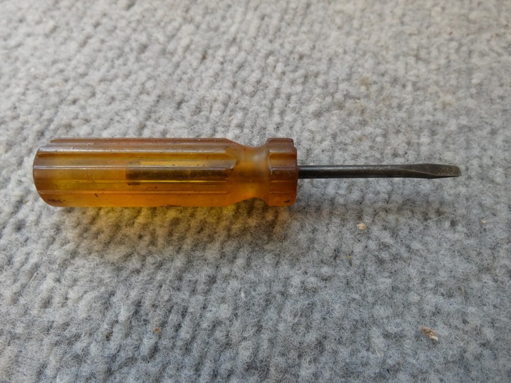 FULLER'S SMALL FLATHEAD SLOTTED REGULAR SCREWDRIVER 3 3/4 INCH