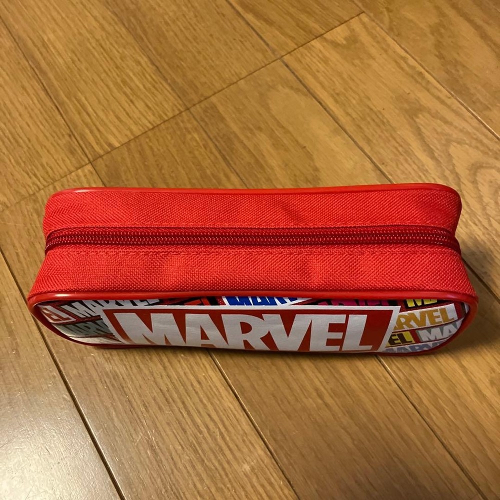 MARVEL logo pouch red