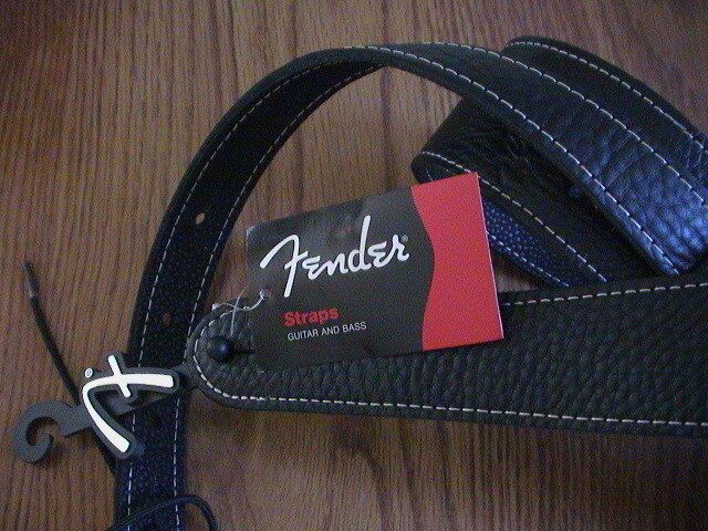 FENDER MONOGRAM LEATHER BLACK GUITAR STRAP 099-0681-006 NEW!