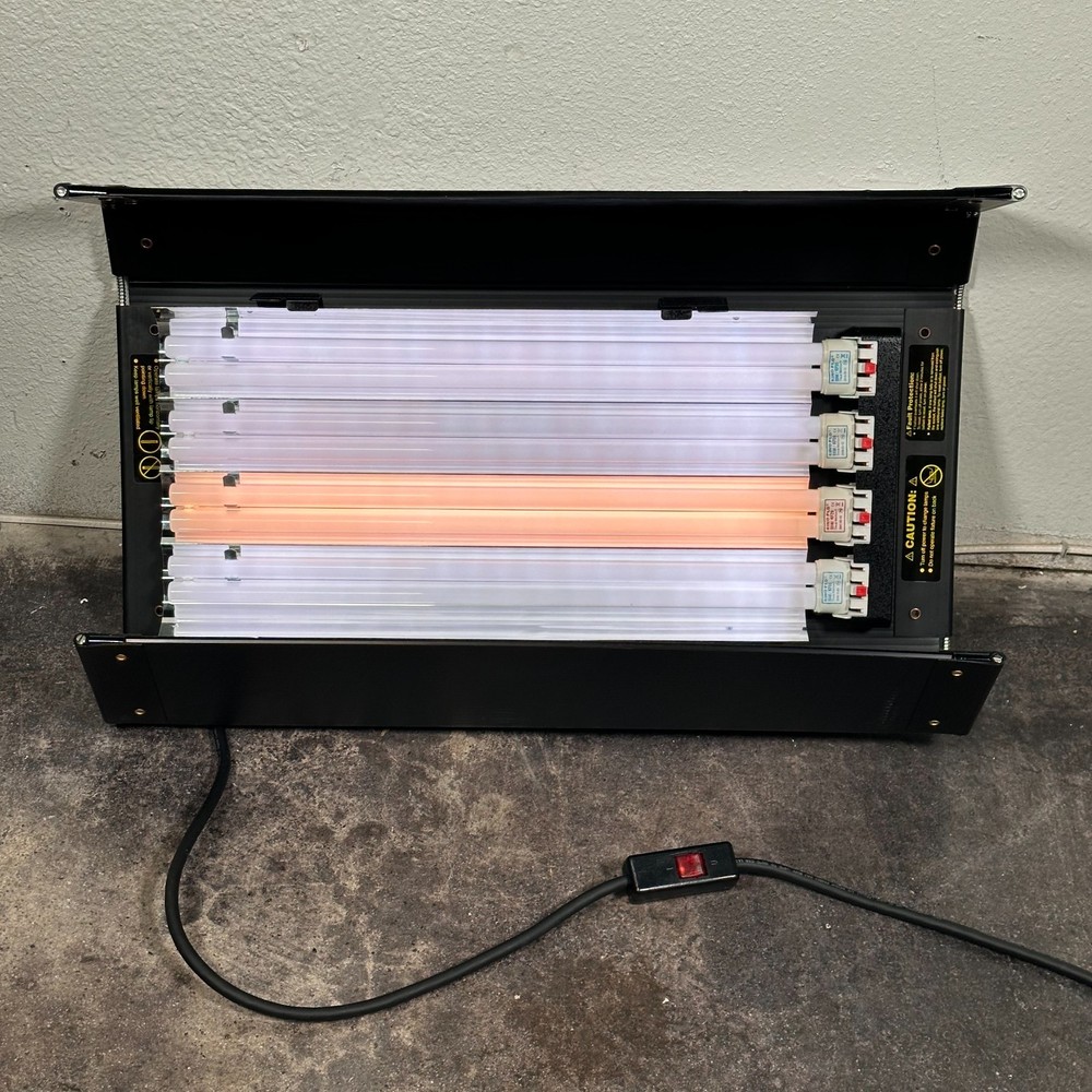 Kino Flo DIV-400 Diva Lite for Studio Lighting w/ Case