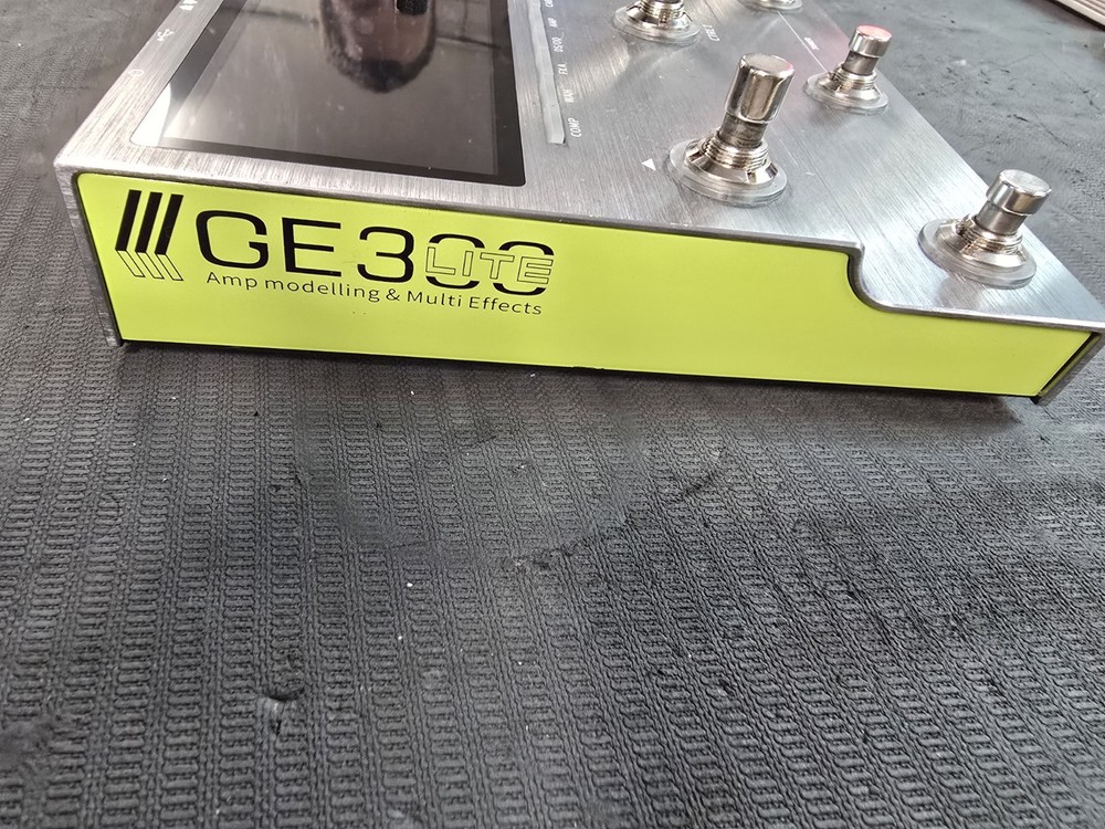 Mooer GE300 LITE Multi-Effects Processor Effects Pedal Tested & Works