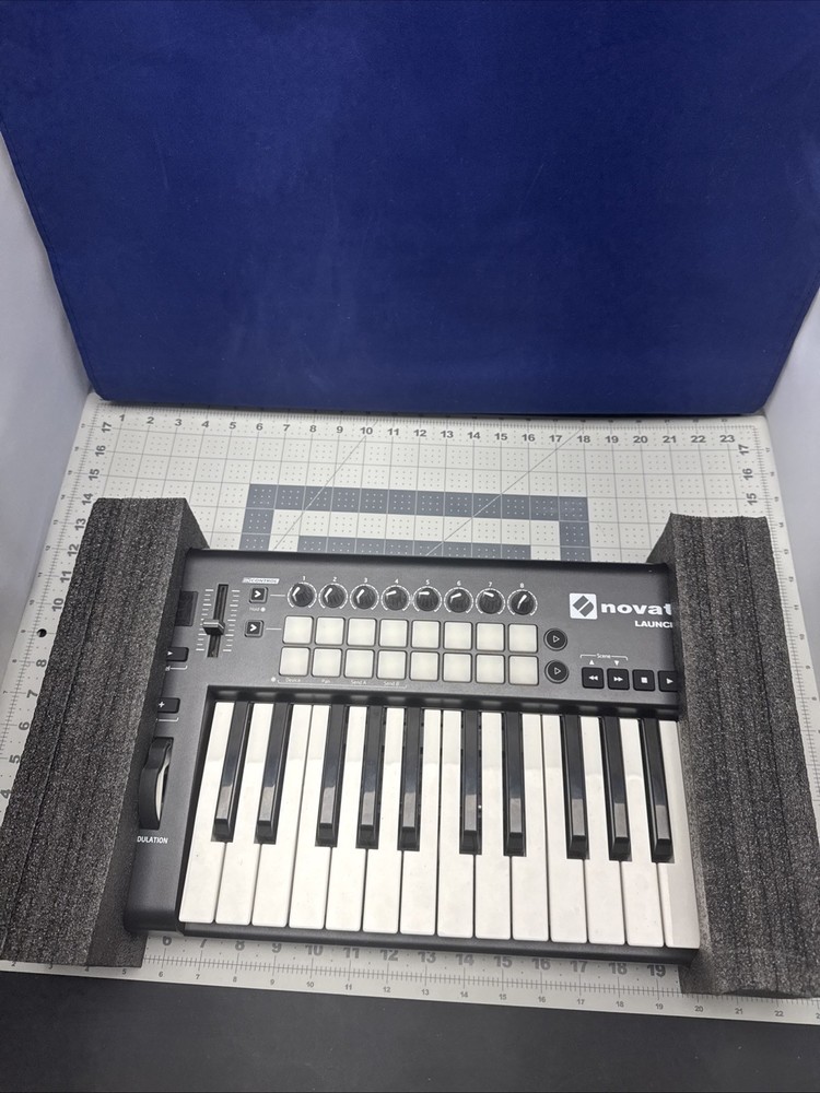 Novation Launchkey Mk2 25 Key USB Keyboard Controller