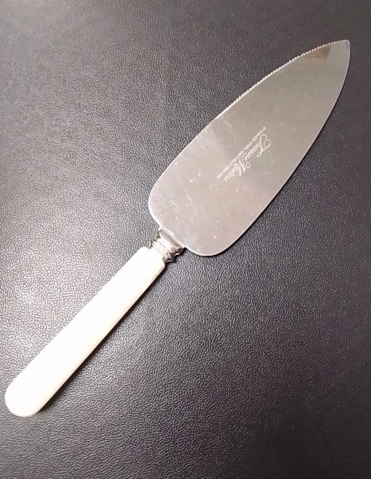 Vtg Treasure Masters Stainless Pie & Cake Server England Pearlized Handle