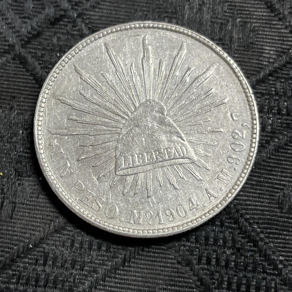 1904 Mo AM MEXICO Silver UN Peso Coin