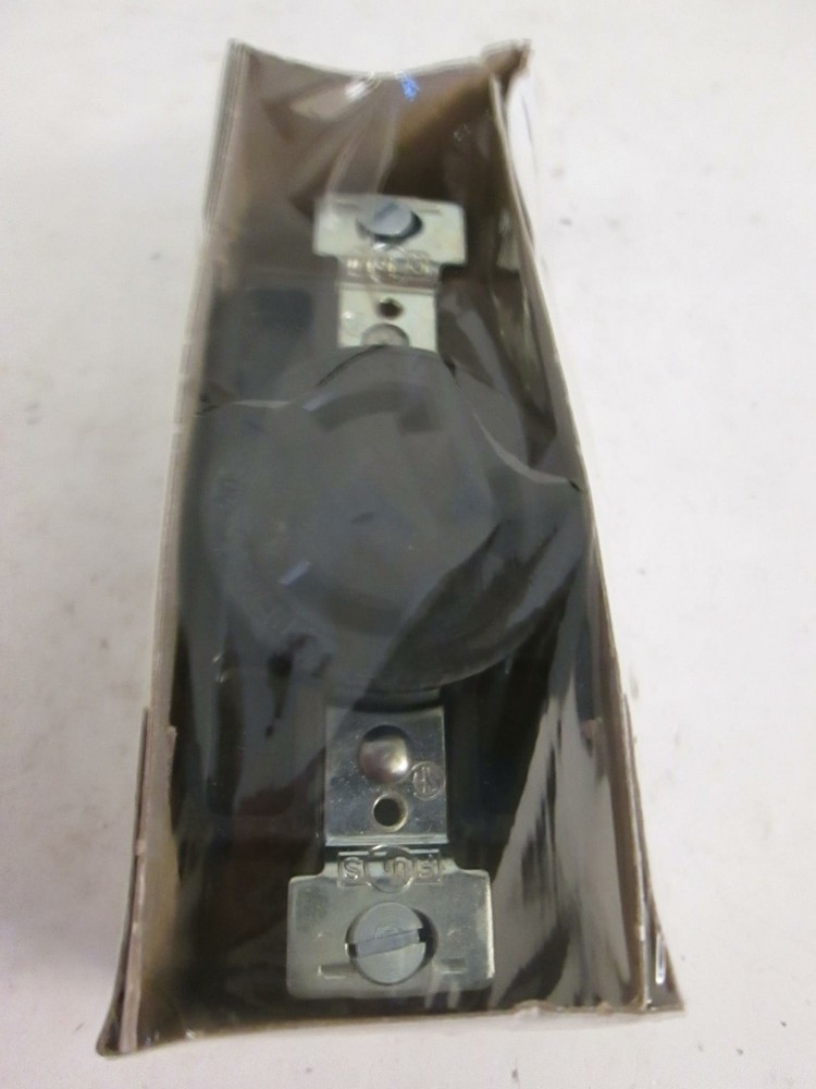 Arrow Hart, 6330 Single Locking Receptacle, 2 Pole, 3 Wire, New