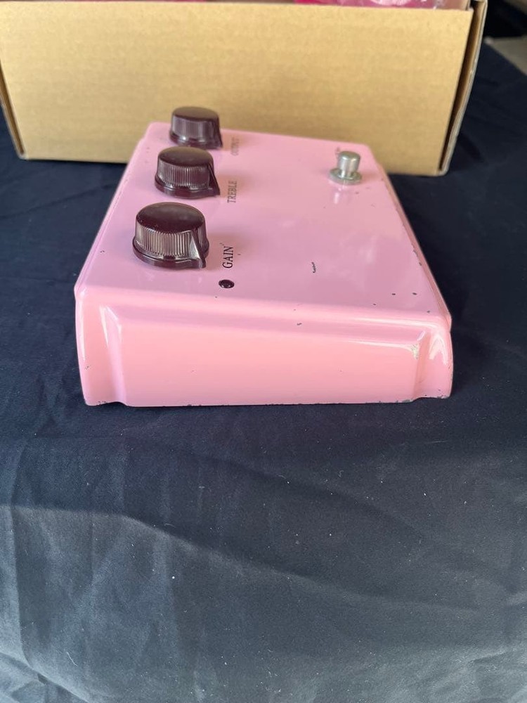 CENTURA Guitar Effects Pedal Pink