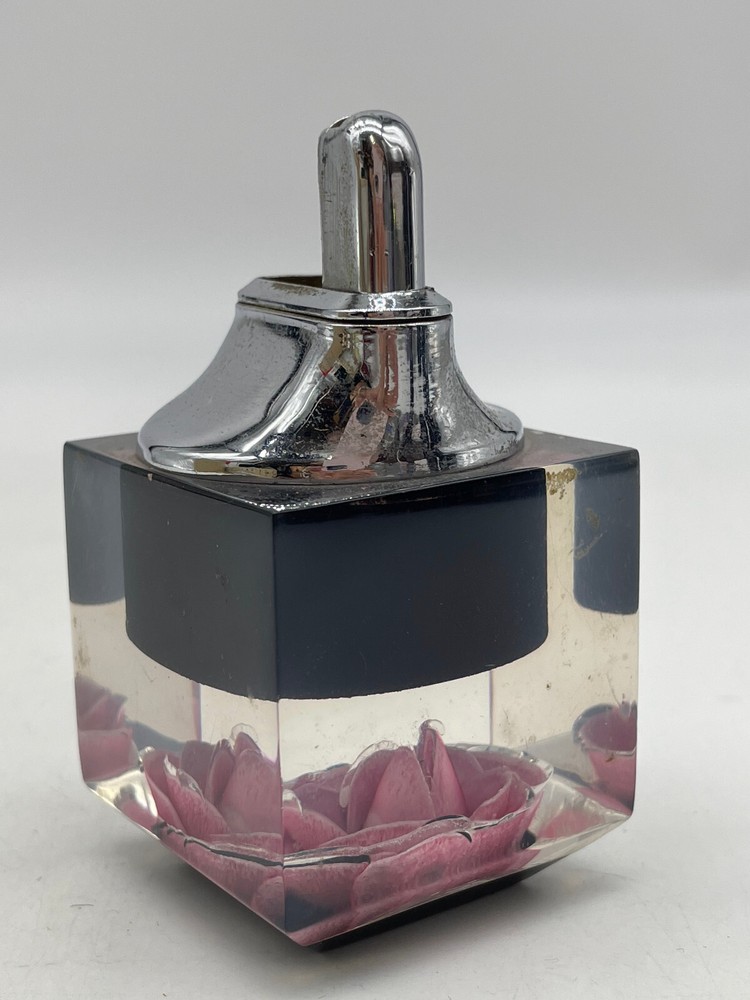 Vintage USA Flint Table Lighter Floral Details