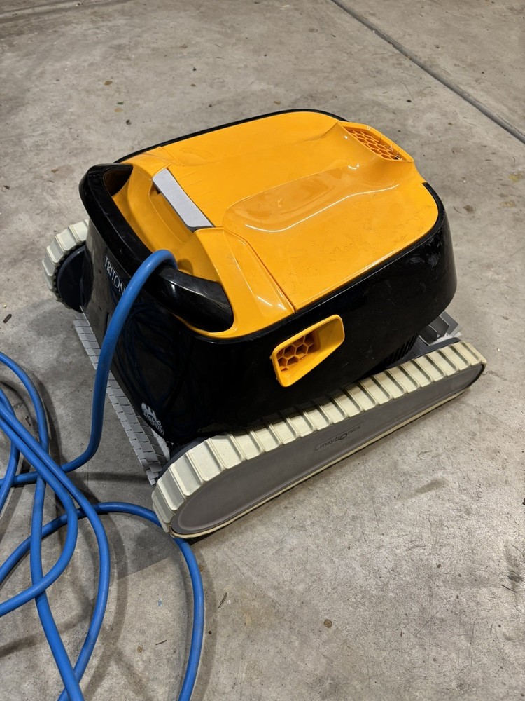Dolphin Triton PS Automatic Robotic Pool Cleaner Maytronics UNTESTED