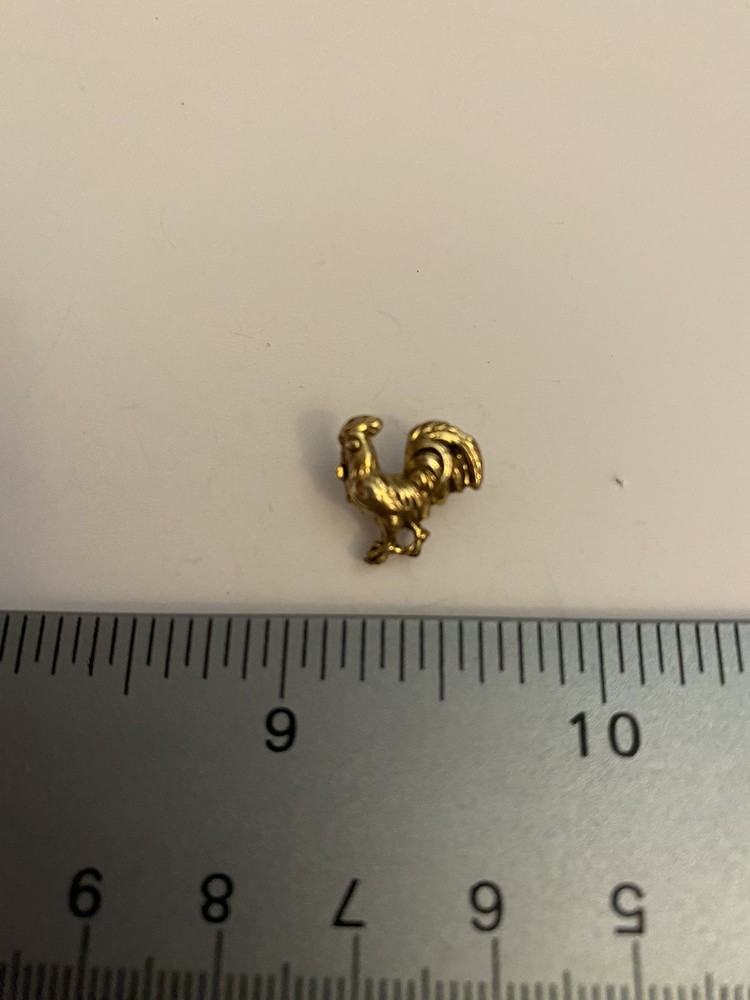 Rooster Chicken Lapel Pin P17
