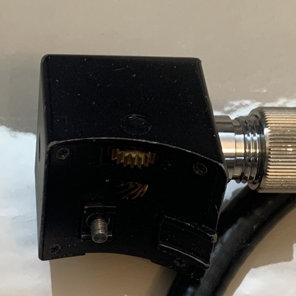 Canon GRIP-Z9 and F- control