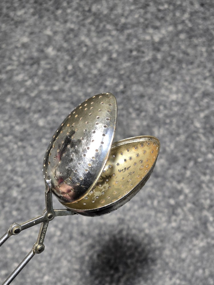 Vtg Tea Infuser Japan Made Spoon Leaf Strainer Hinged Steeper Leaf & Herb