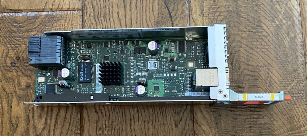 EMC 103-051-100E, SAN Management Module w/latch handle