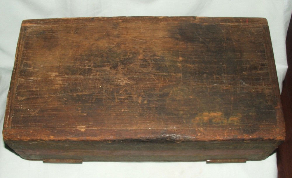WWI Wood Machine Gun Belt Tool Box, Used