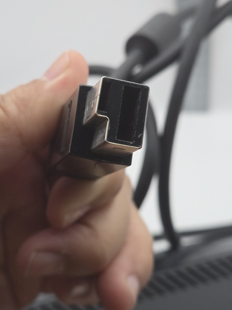 Microsoft Xbox One Kinect Camera Motion Sensor Bar Model 1520 (UNTESTED) SEE PIC