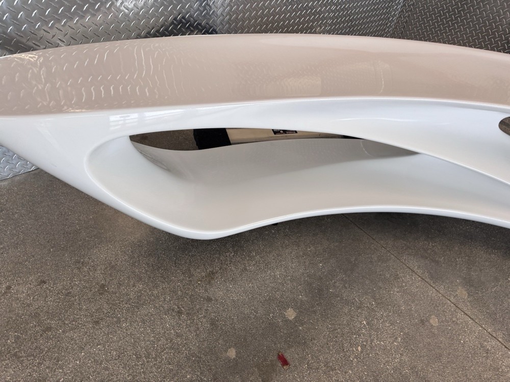 Established and Sons, Amanda Levete/Future Systems Drift Bench White