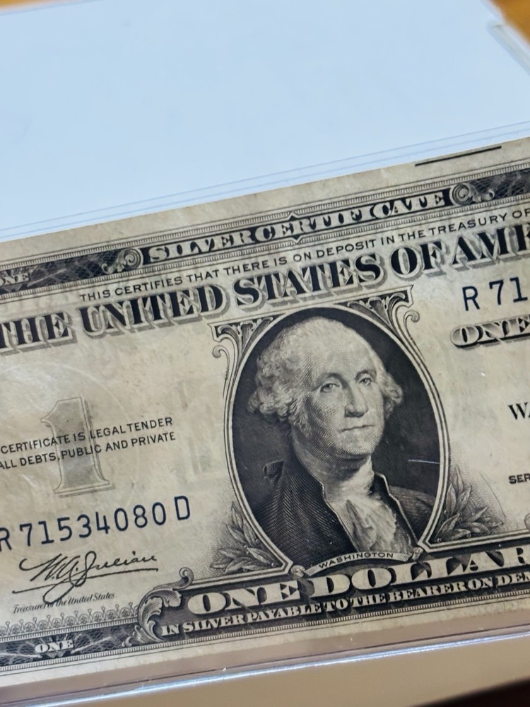 Crisp! 1935c 1$ Silver Certificate ERROR MISCUT Nice Pronounced Line