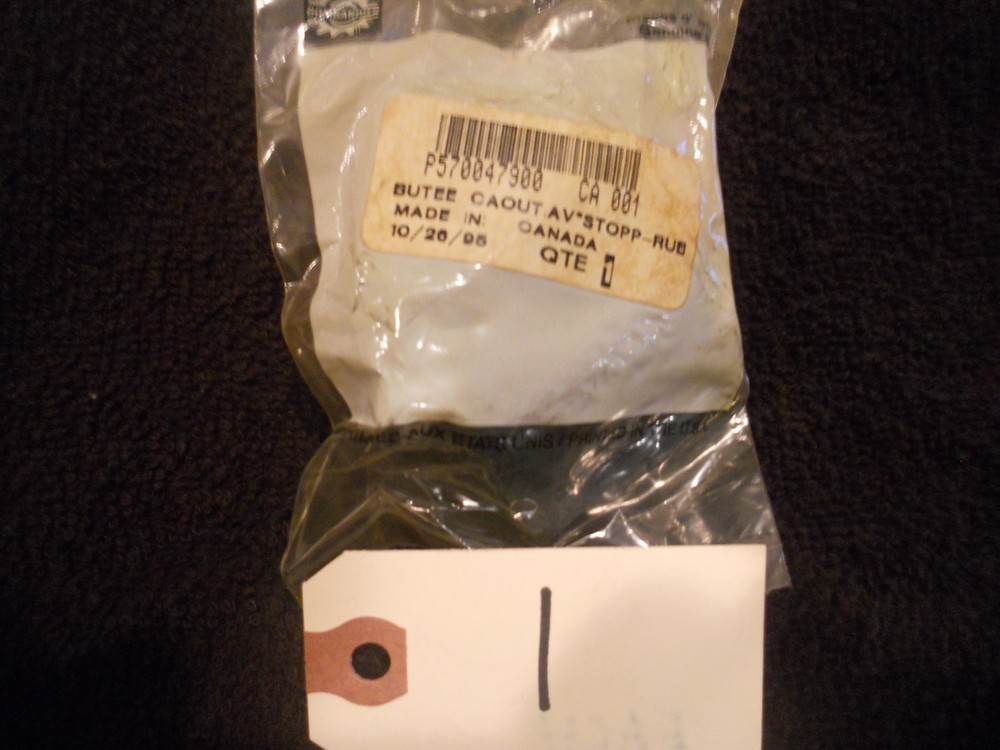 Ski Doo - 1997 Formula 583 Front Rubber Stop 570047900