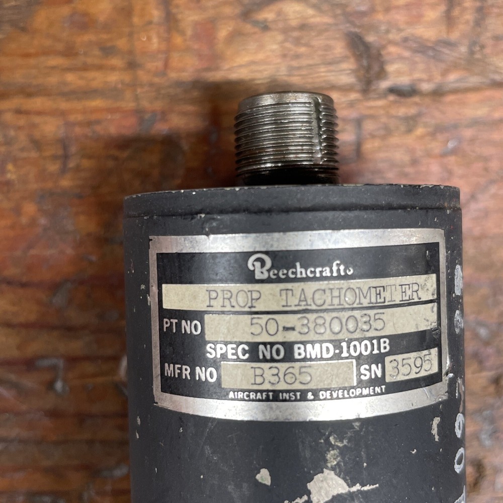 Airplane Beechcraft Prop RPM Gauge Indicator