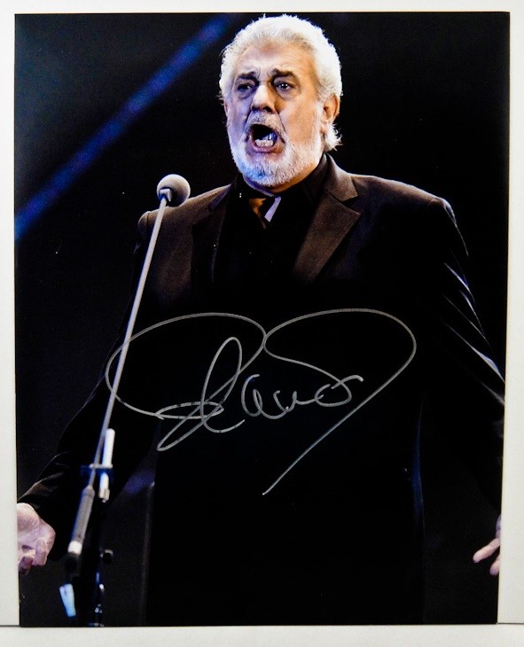 PLACIDO DOMINGO In-person Signed Photo - Oversized