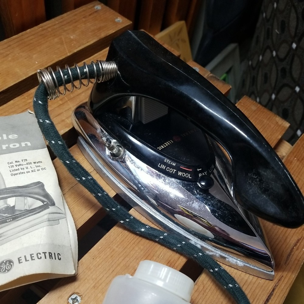 Vintage GE Portable Steam Iron Untested