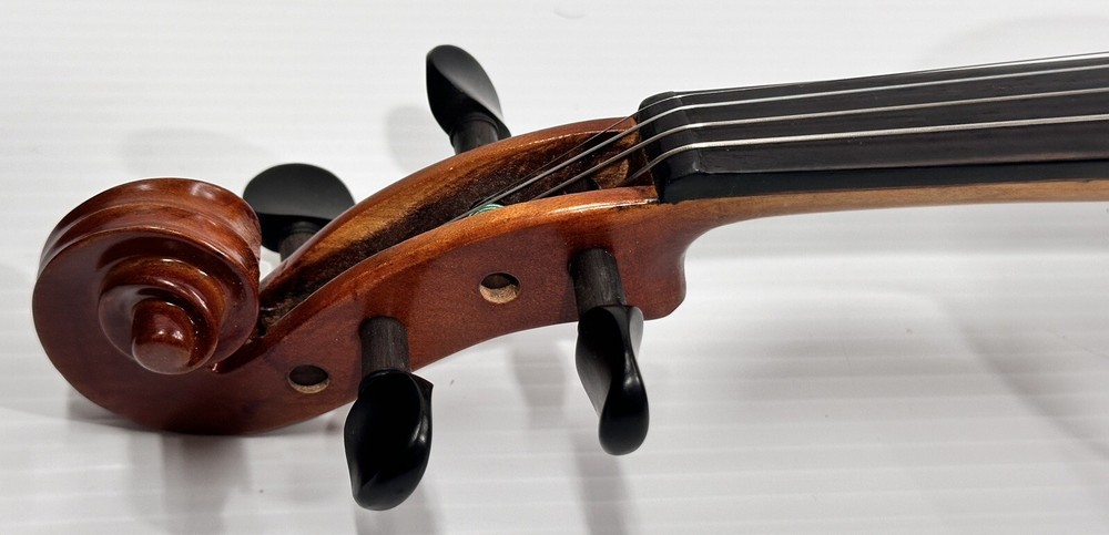 Kraemer 4/4 Violin Model KRV-021 with 2 Bows, Strap & Case