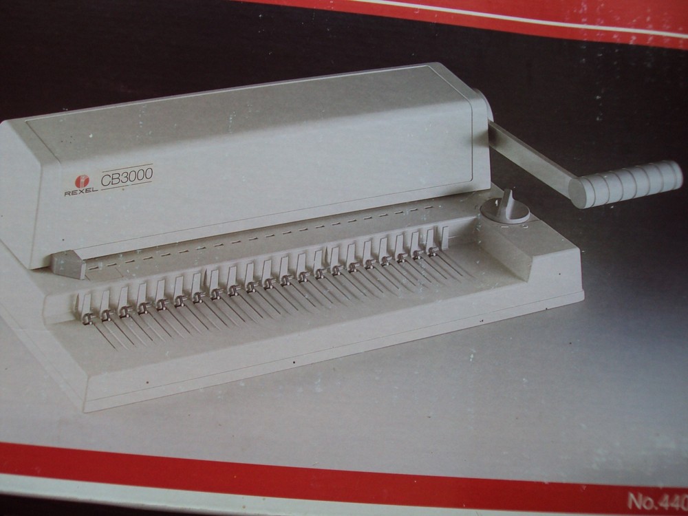 Compact Comb Binding Machine By Rexel CB3000 No.440002 Combs Not Included NEW