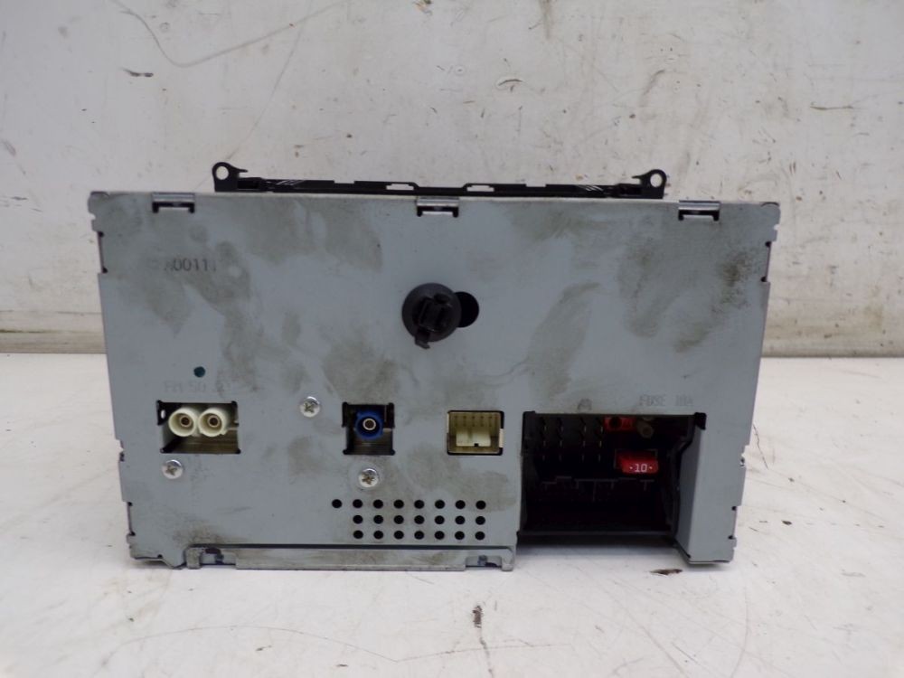 Radio/CD-Wechsler-Kombination (Code Not Available) Suitable for Mercedes-Benz