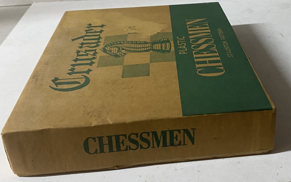 MIB - H Barron Crusader Plastic Chessman Stauton Pattern