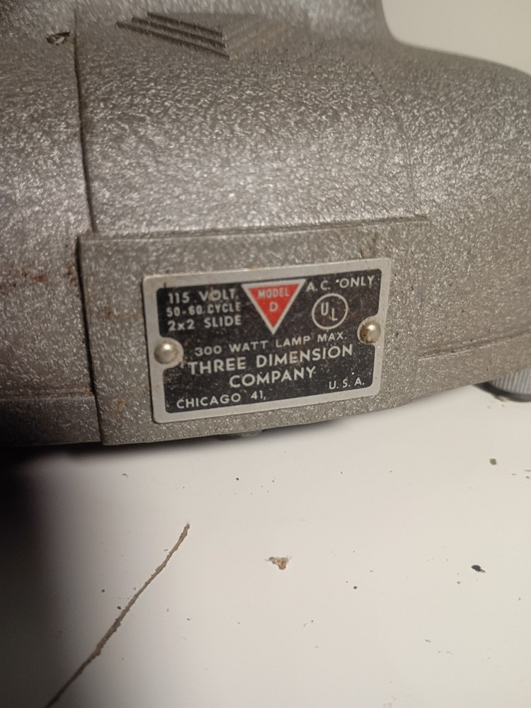 TDC Selectron Model D Slide Projector. Vintage. In great shape. no case