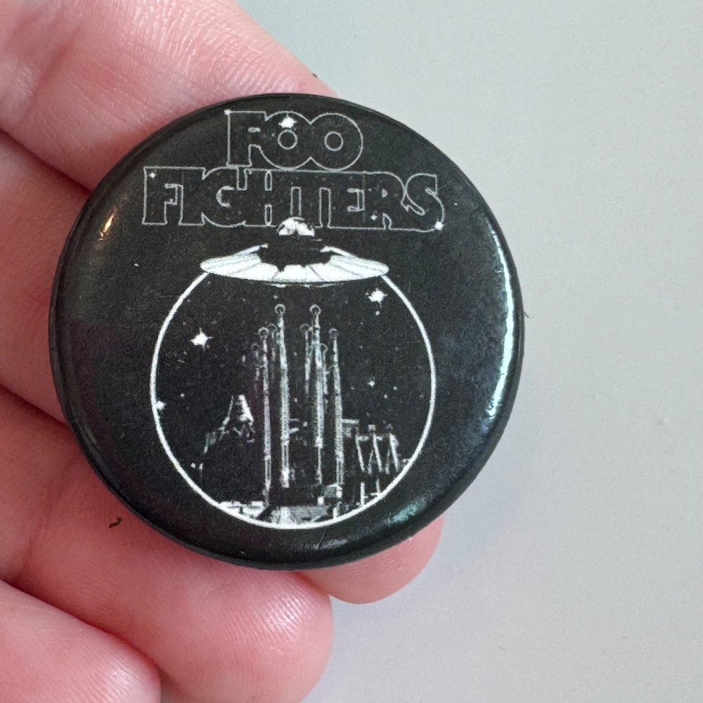 Vintage Foo Fighters Band UFO Artwork Black Pinback Button