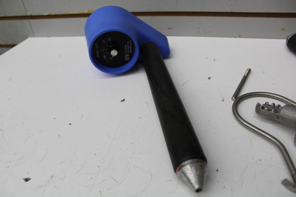 STB PHASING VOLTMETER 25/35 VOLT METER SENSOR W/ CASE