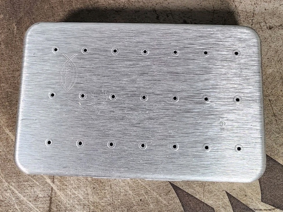 Vintage Perrine Aluminum Fly Box Case #97 With Flies