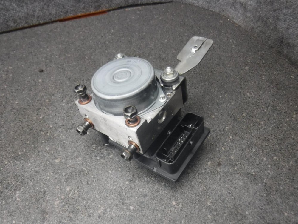 12 Ducati M696 Monster 696 ABS Pump Module ZZG