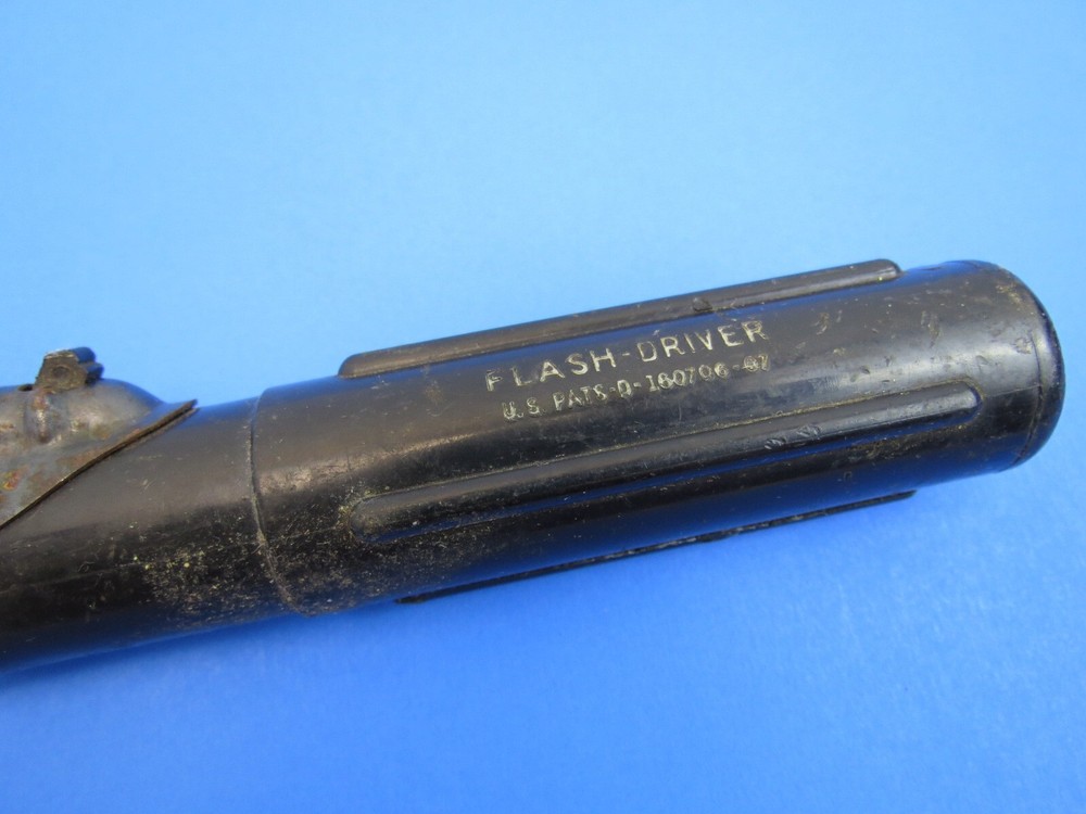 Flashdriver Flat Head Screwdriver with Light